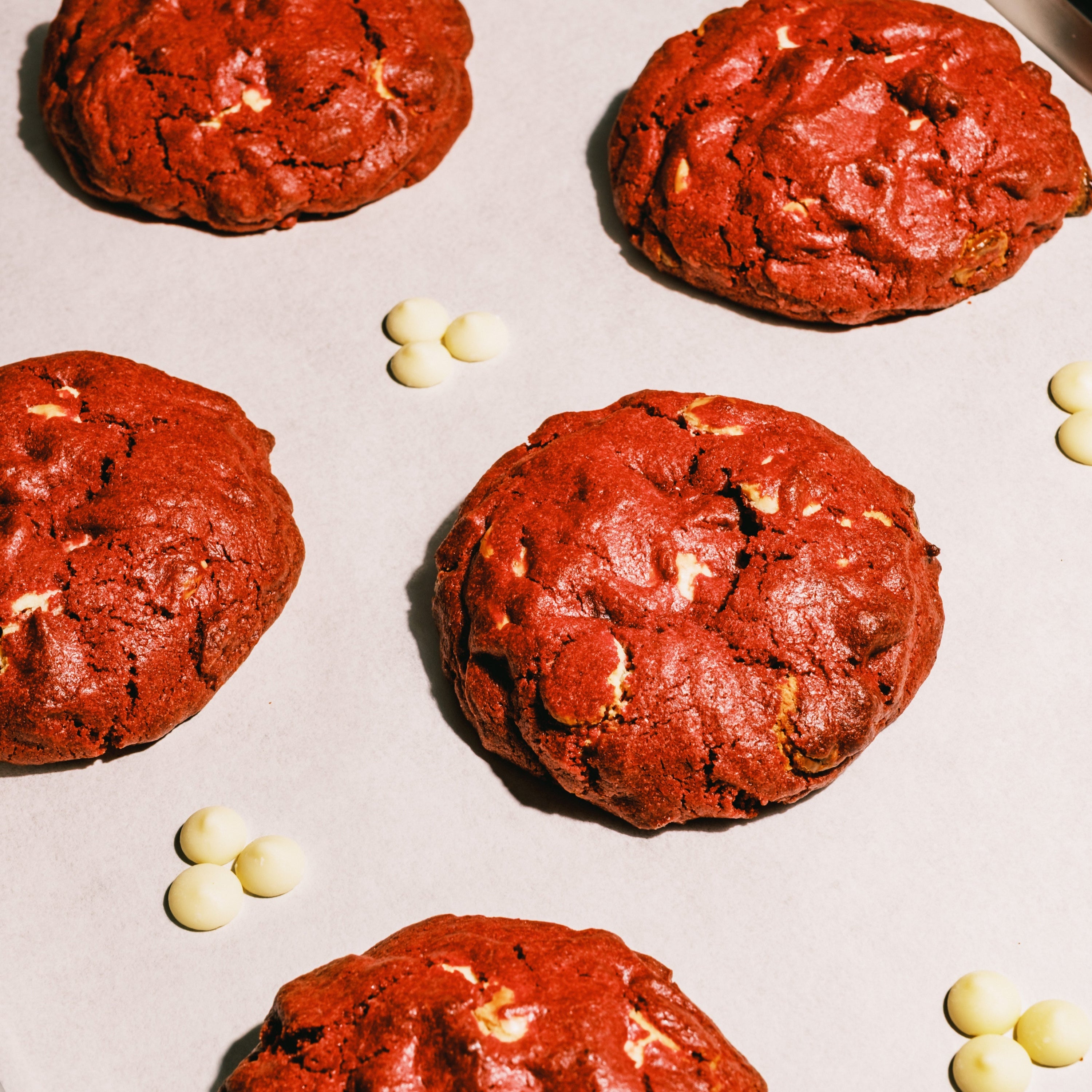 Red Velvet & White Chocolate Box