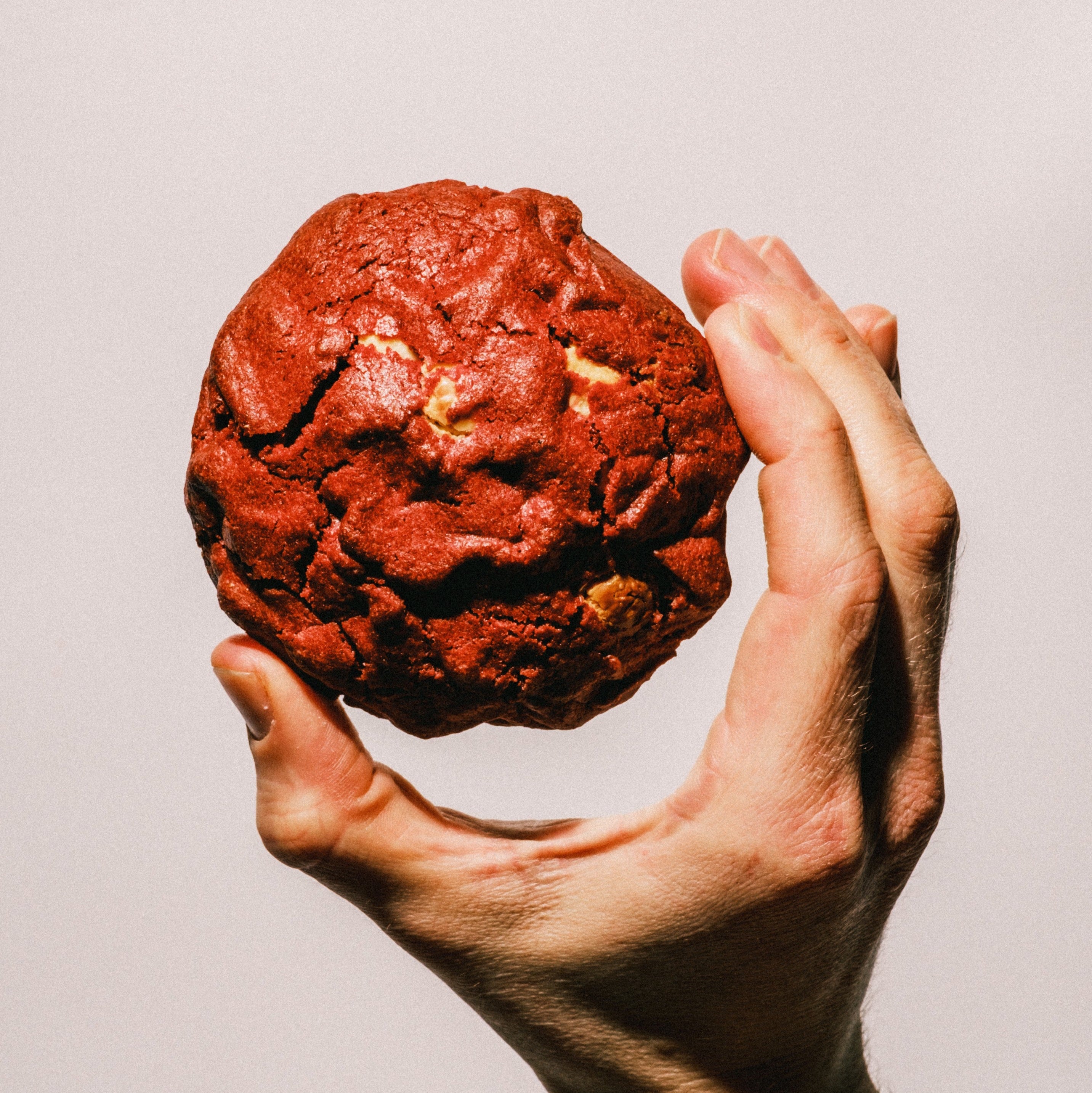 Red Velvet & White Chocolate Box